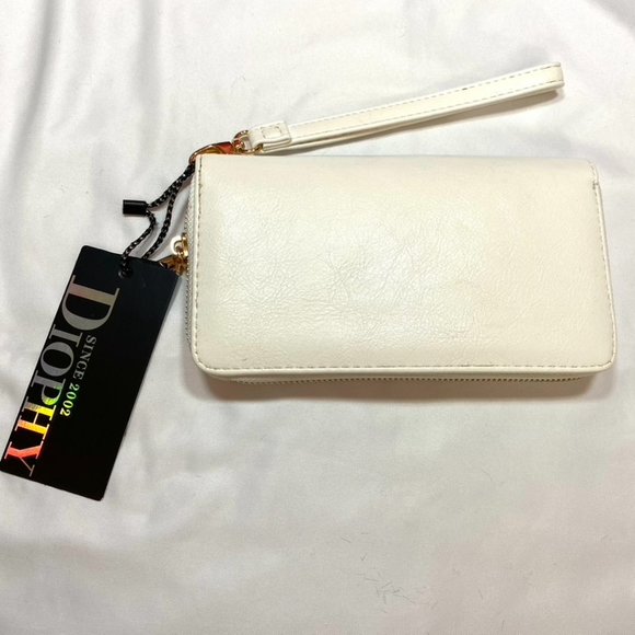 Cool Cream Faux Leather Cream wallet wristlet strap NWT Diophy - Picture 4 of 10